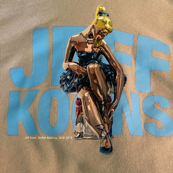 Jeff Koons x Uniqlo Seated Ballerina Tan Hoodie Size M - Picture 3 of 9